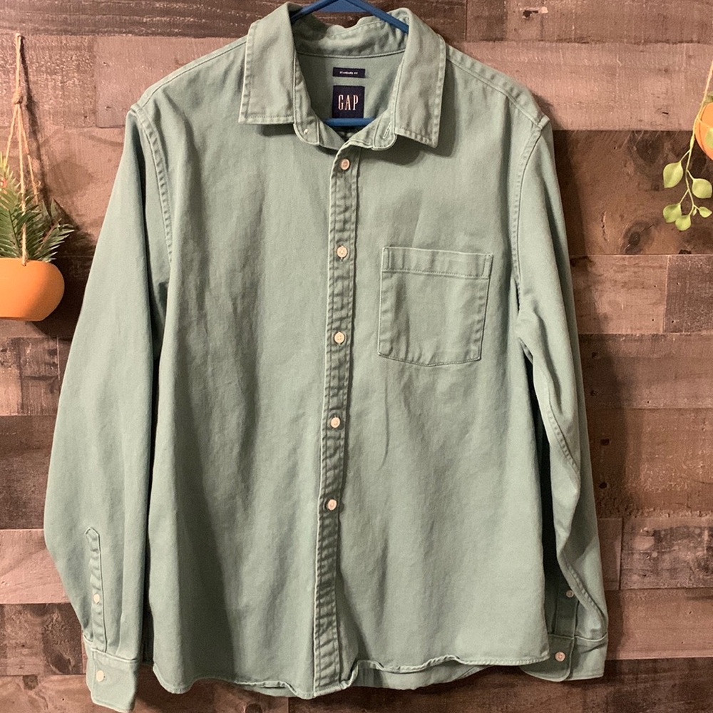 Brand new condition never worn tags are removed. Thick material